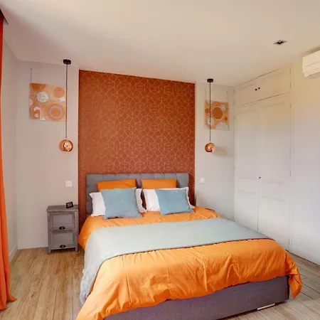 Apartment L'amandine ,45 M2 Terrasse Et Garage Centre Saint-Raphaël